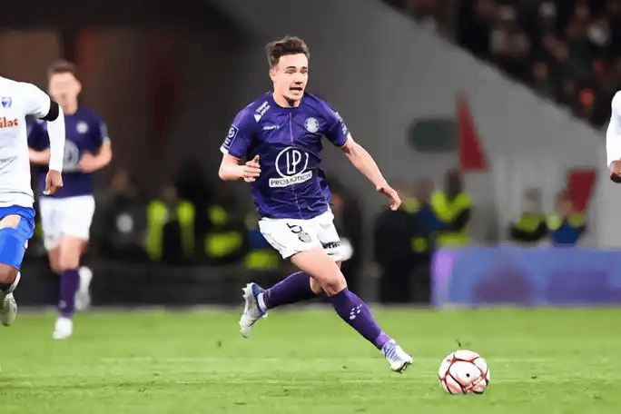 开云体育入口-包含国际比赛日马赛备战法国杯，主帅复盘细节曝光，质疑声仍在，医务组通报恢复的词条